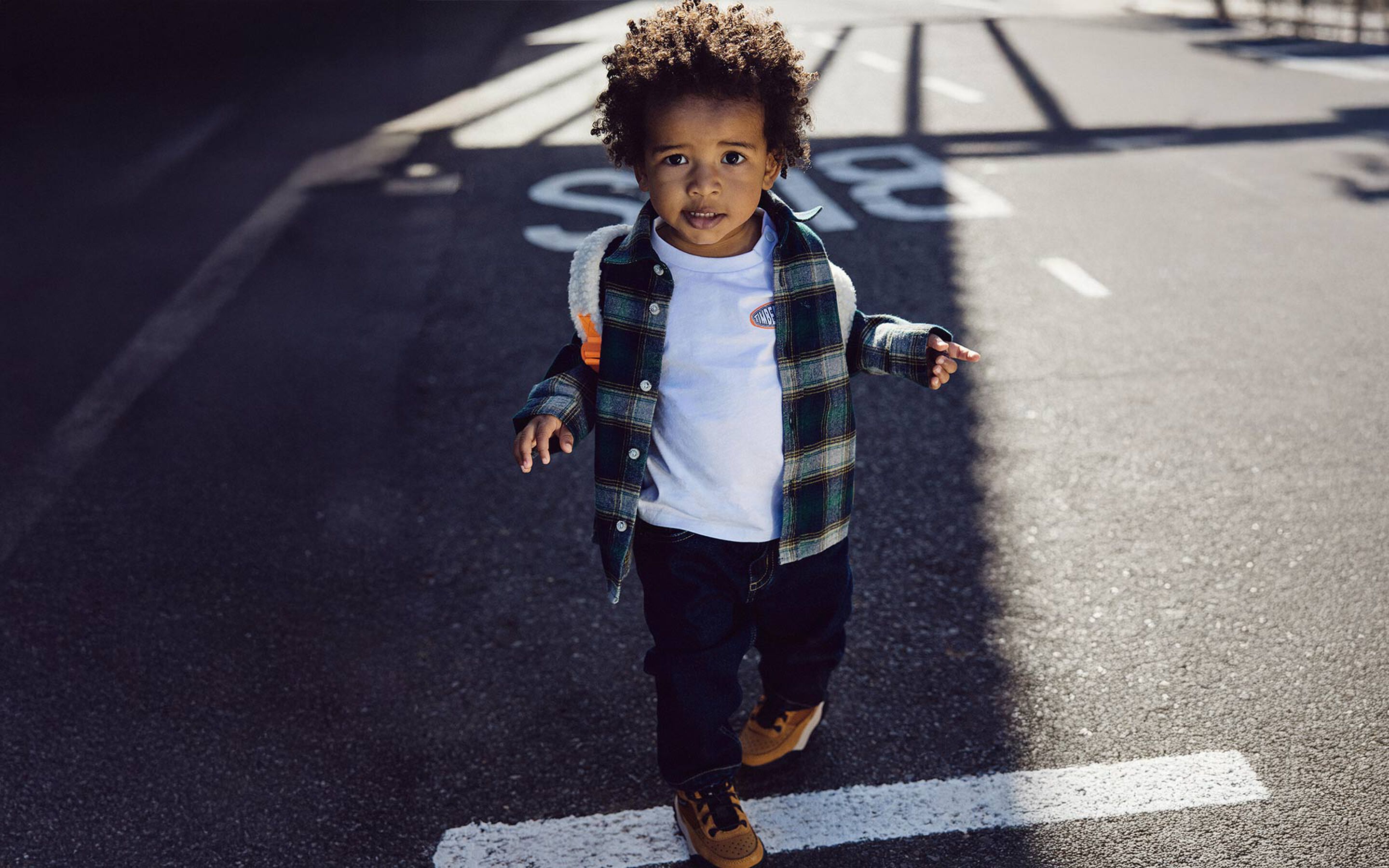 Vêtements et accessoires de la marque TIMBERLAND sur Kids around 