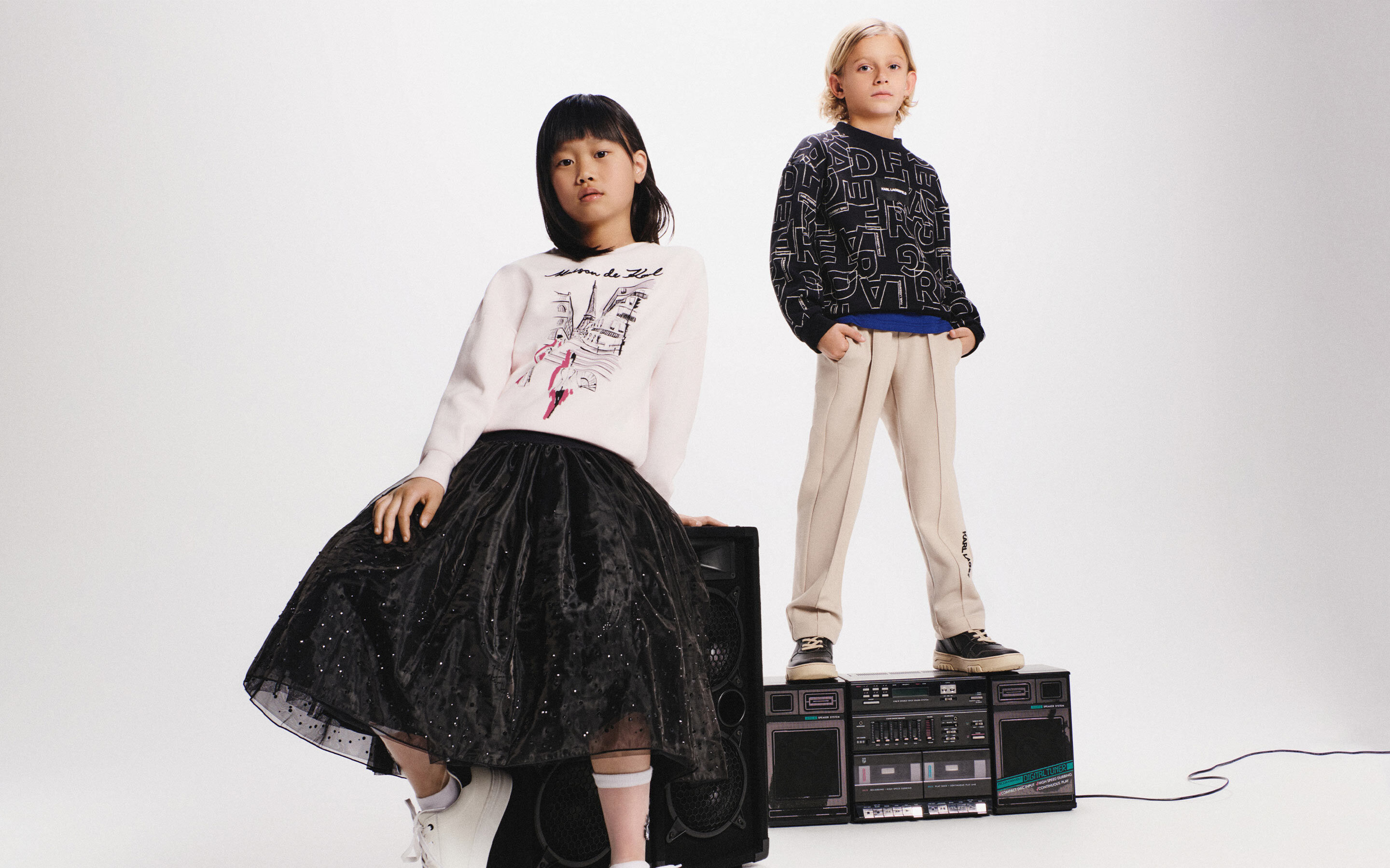 Vêtements et Accessoires pour enfants de la marque Karl Lagerfeld