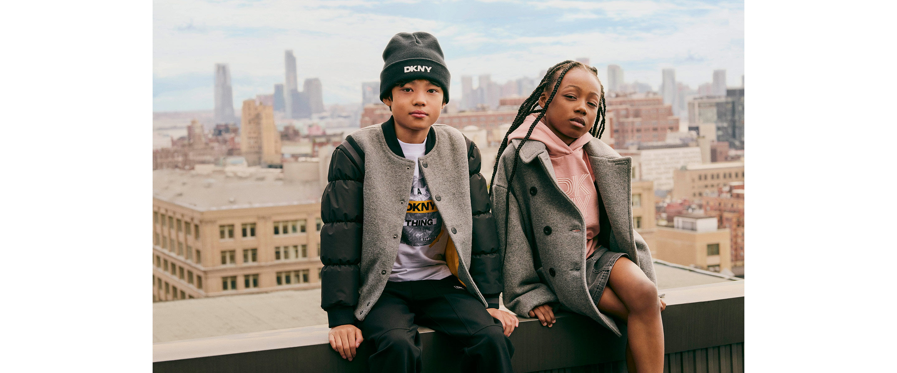 Vêtements et Accessoires pour enfants de la marque DKNY