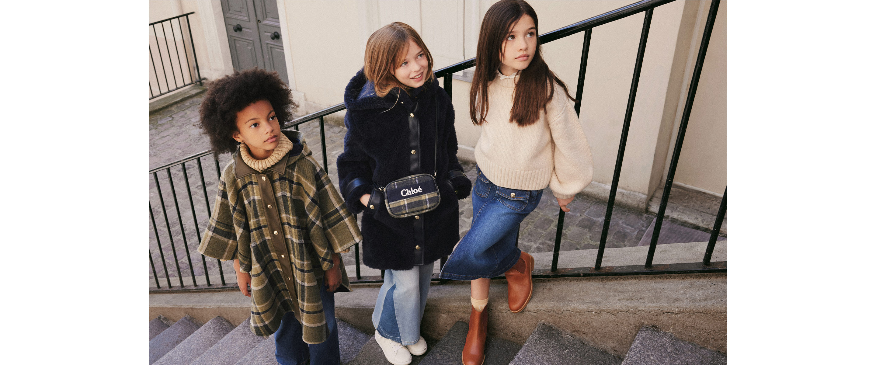 Vêtements et Accessoires pour enfants de la marque CHLOE