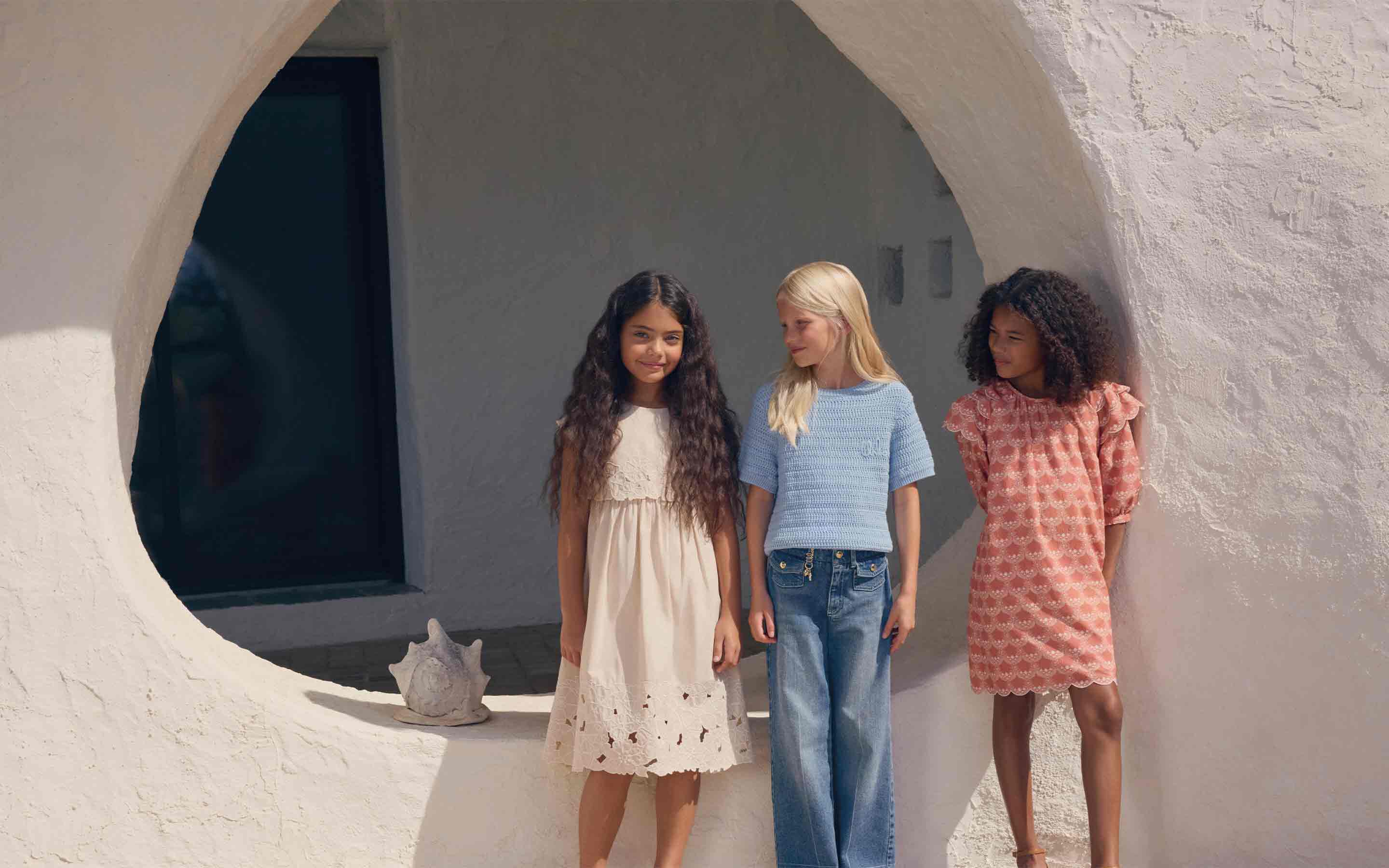 Chlo&eacute; brand for girl on kids around
