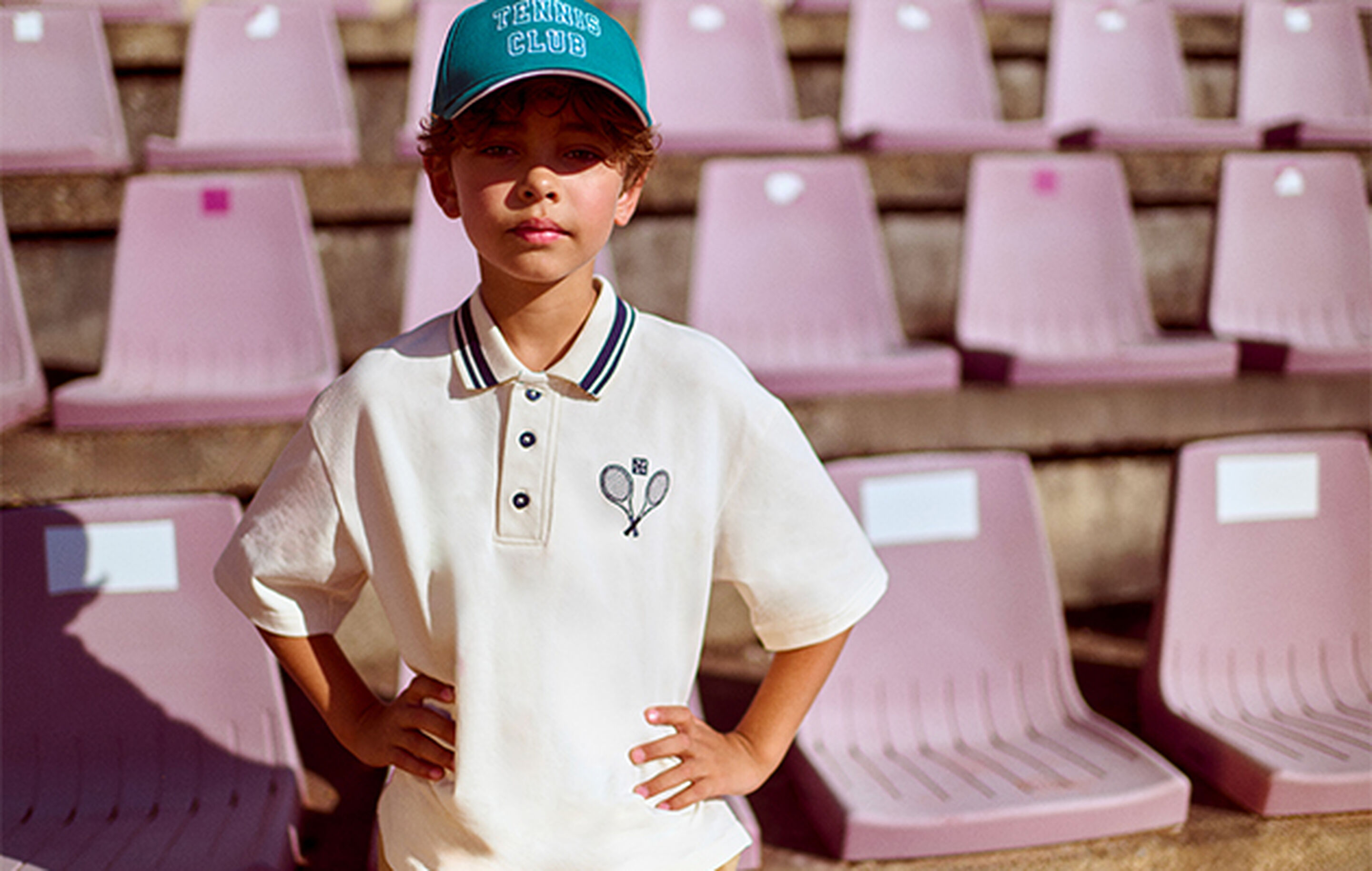 Ensemble d&eacute;contract&eacute; pour gar&ccedil;on Kids Around, style moderne