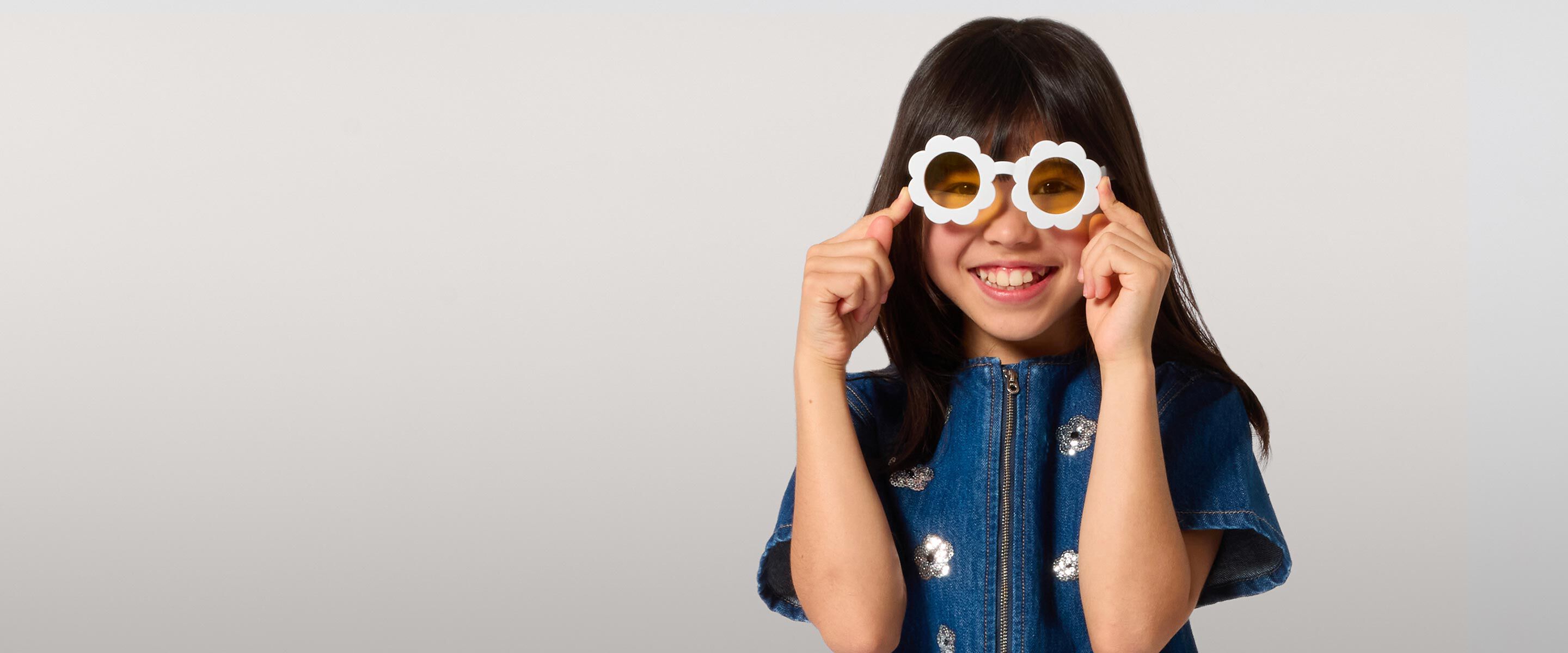 Vêtements pour enfants de marque premium et luxe soldés sur Kids around