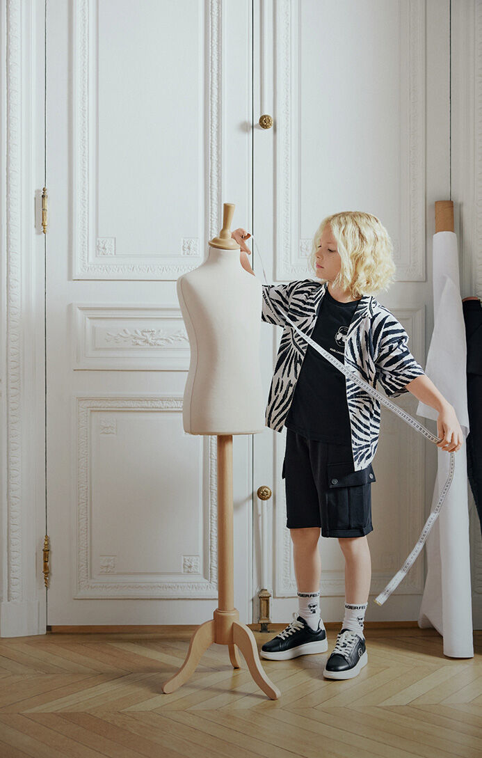 Les bas de la marque Karl Lagerfeld Kids chez Kids around