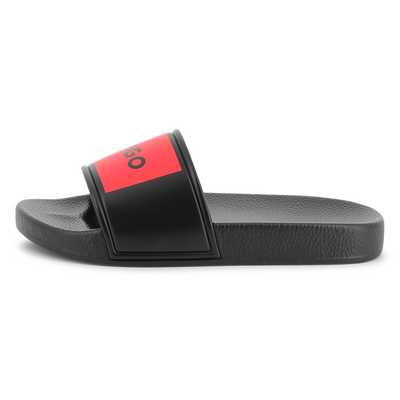 Claquettes &agrave; badges Hugo GARCON