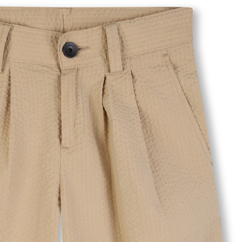 BERMUDA EN TISSU L&Eacute;GER GAUFR&Eacute; BOSS 
                        GARCON