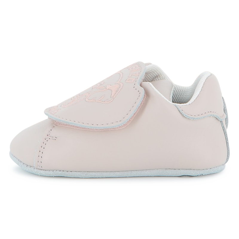 Chaussons bébé en cuir de vache KENZO KIDS 
                    UNISEXE