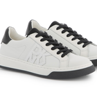 Baskets lac&eacute;es en cuir de vachette DKNY 
                    UNISEXE