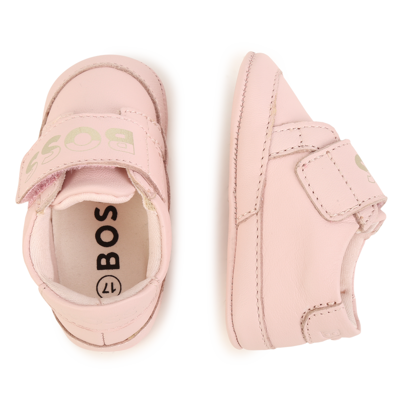 Chaussons souples à bande auto-agrippante BOSS 
                    FILLE