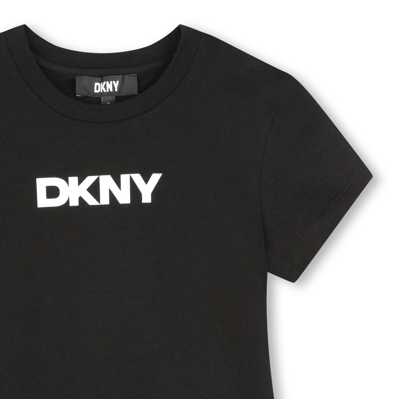 T-shirt &agrave; manches courtes DKNY 
                        FILLE