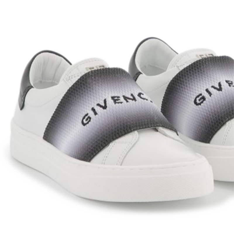 Sneakers en cuir GIVENCHY 
                    UNISEXE