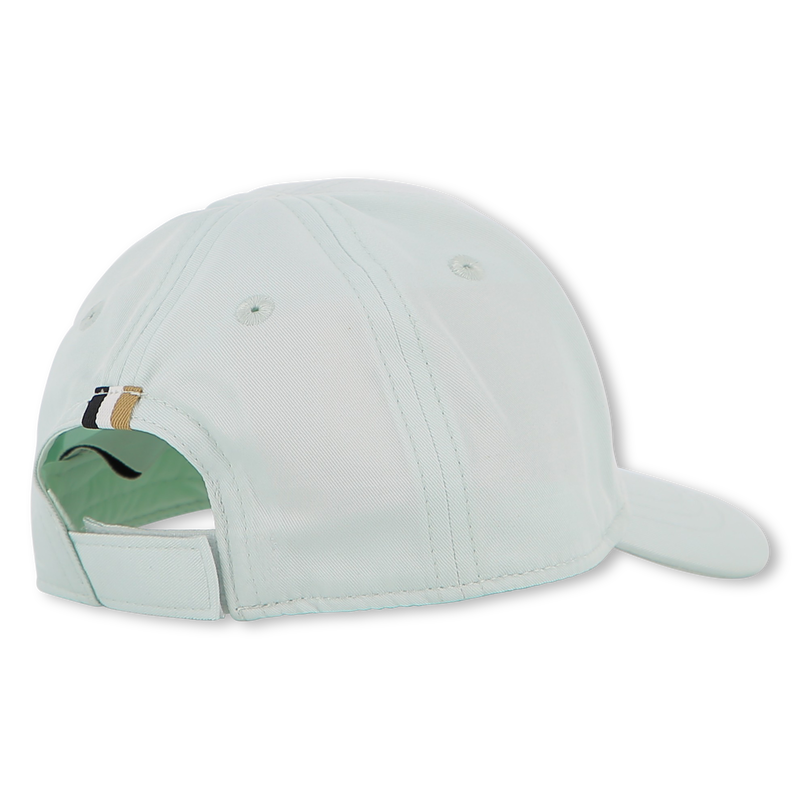 CASQUETTE AVEC FERMETURE AUTO AGRIPPANTE BOSS 
                        GARCON
