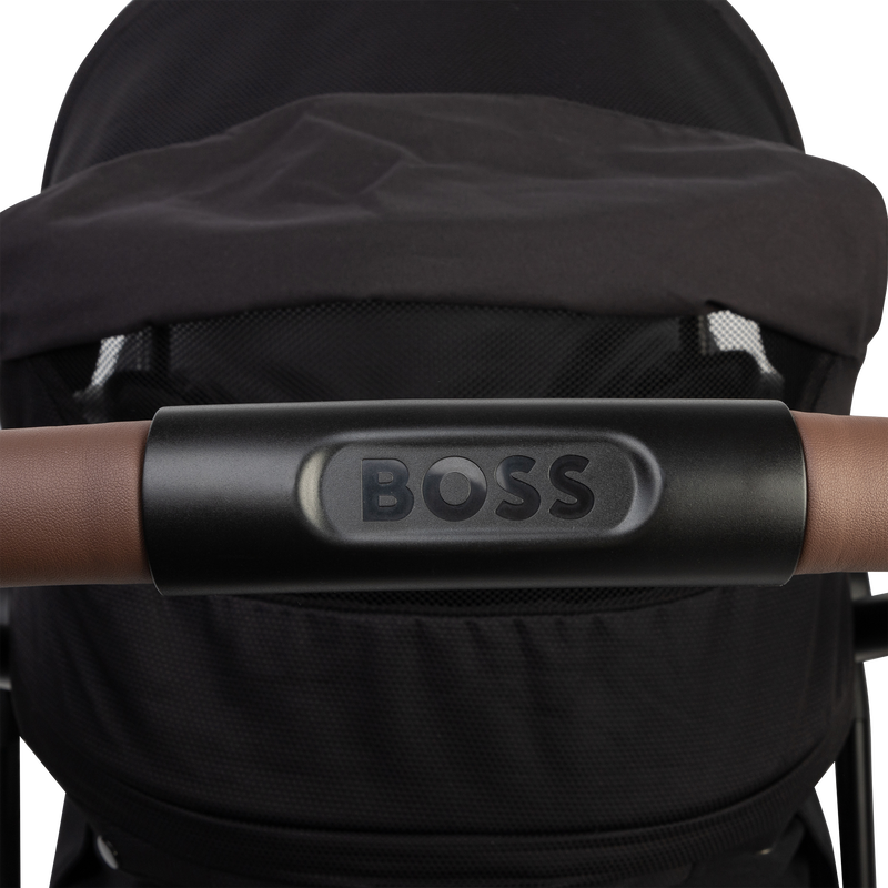 Poussette compacte 2-en-1 BOSS 
                    UNISEXE