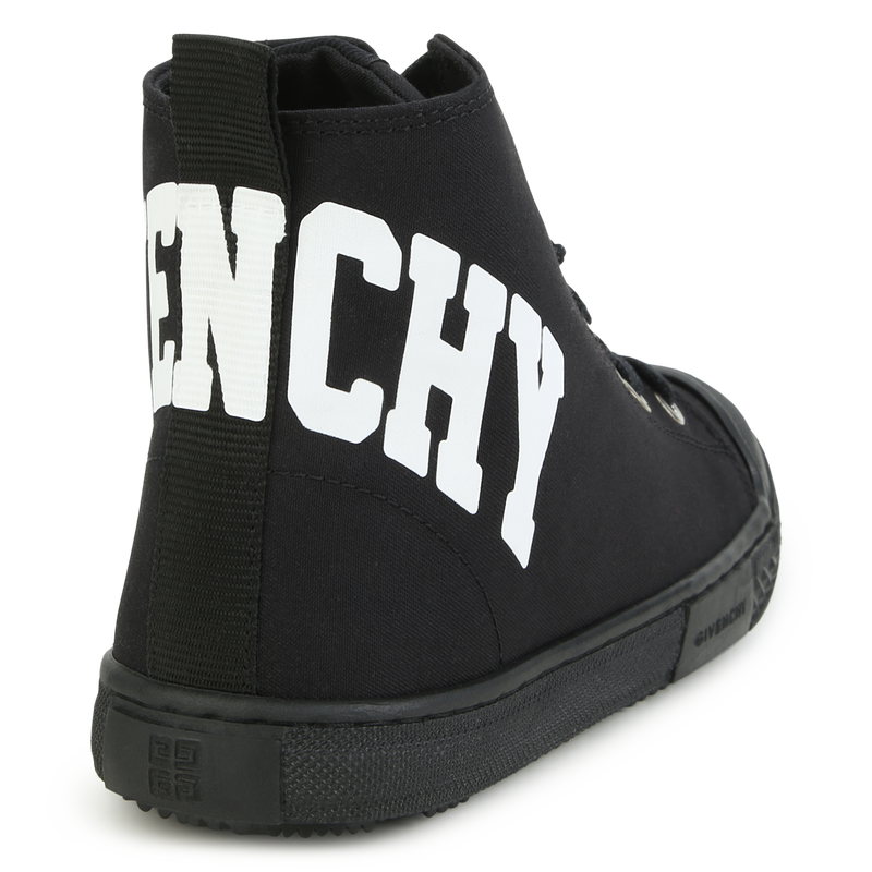 Baskets à lacets GIVENCHY 
                    GARCON