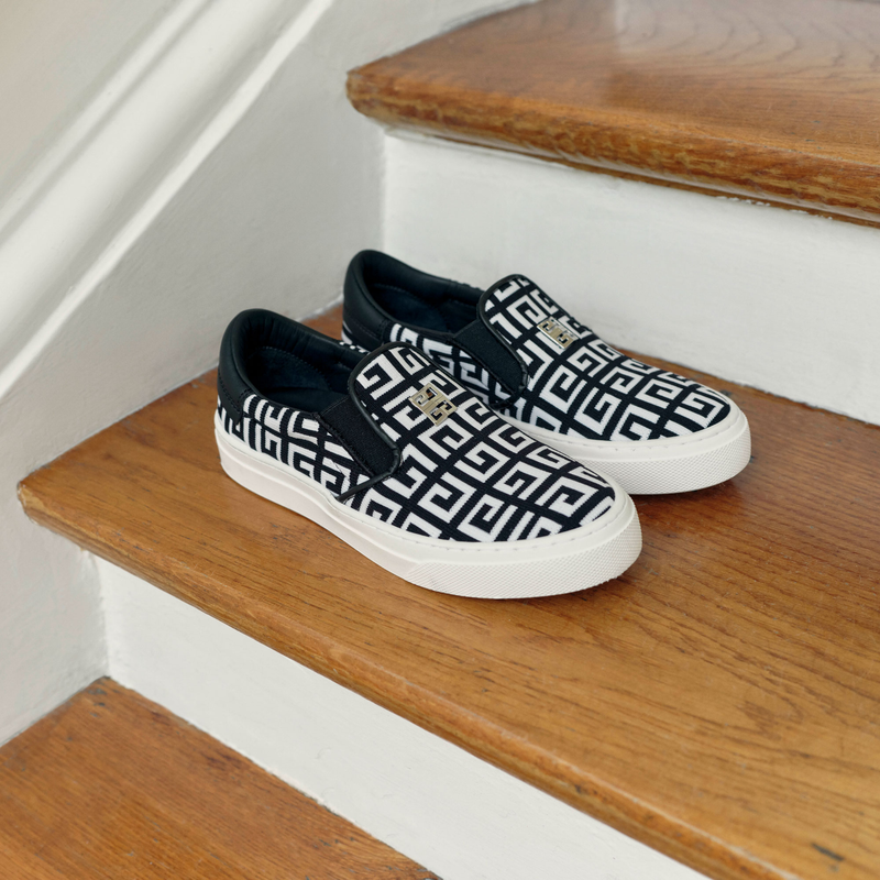 Chaussures avec motif bicolore GIVENCHY 
                    GARCON