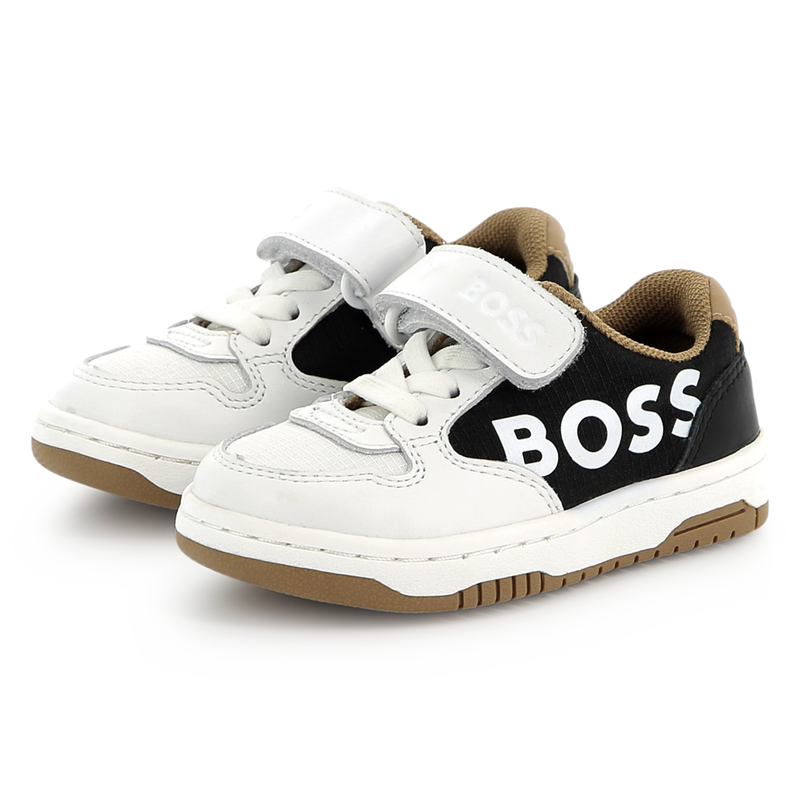 Baskets en cuir fermeture par bandes auto aggripan BOSS 
                    GARCON