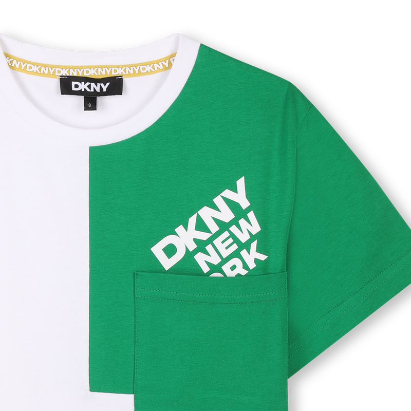 T-shirt large avec poche DKNY 
                    UNISEXE