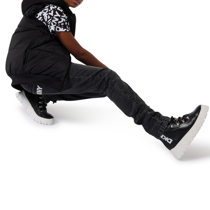 Jean 5 poches DKNY 
                        UNISEXE