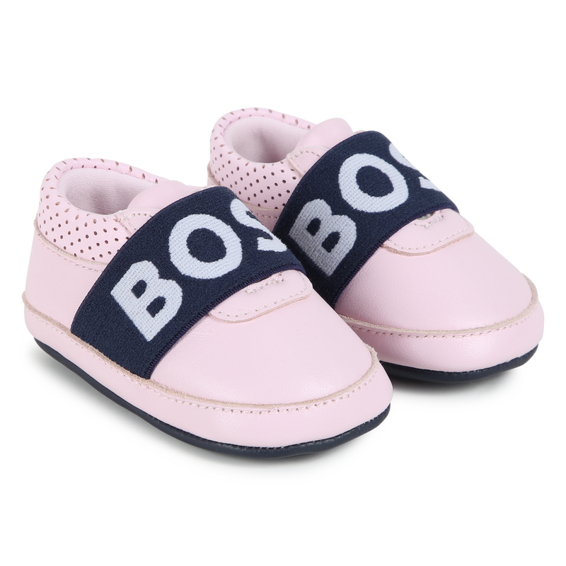 Chaussons élastiqués en cuir de mouton BOSS 
                    FILLE