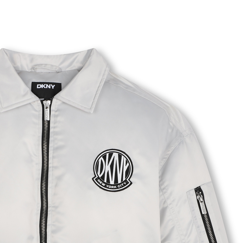 Blouson zipp&eacute; effet satin&eacute; DKNY 
                        FILLE