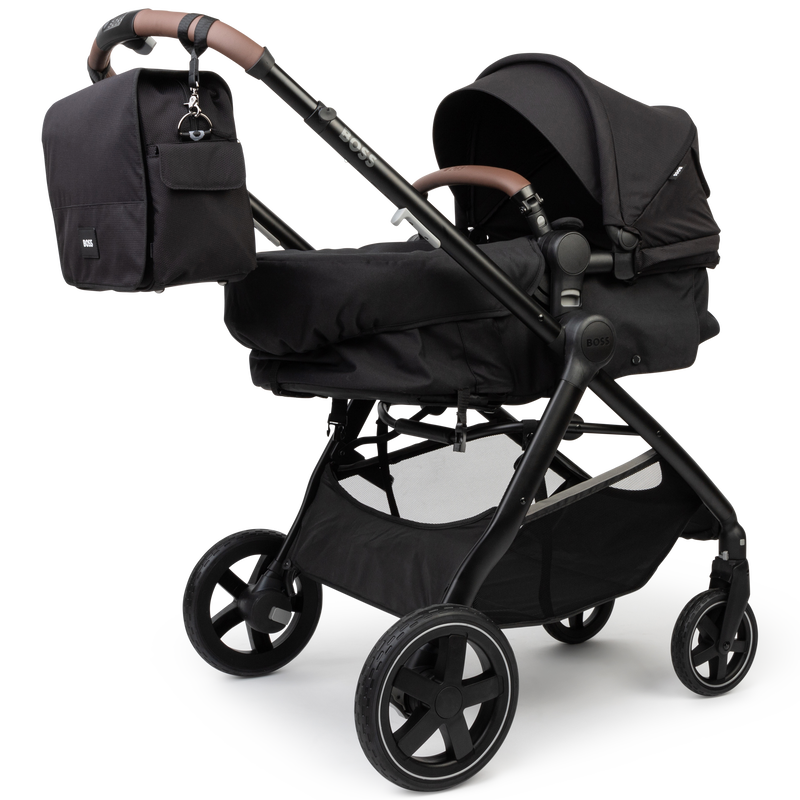 Poussette compacte 2-en-1 BOSS 
                    UNISEXE