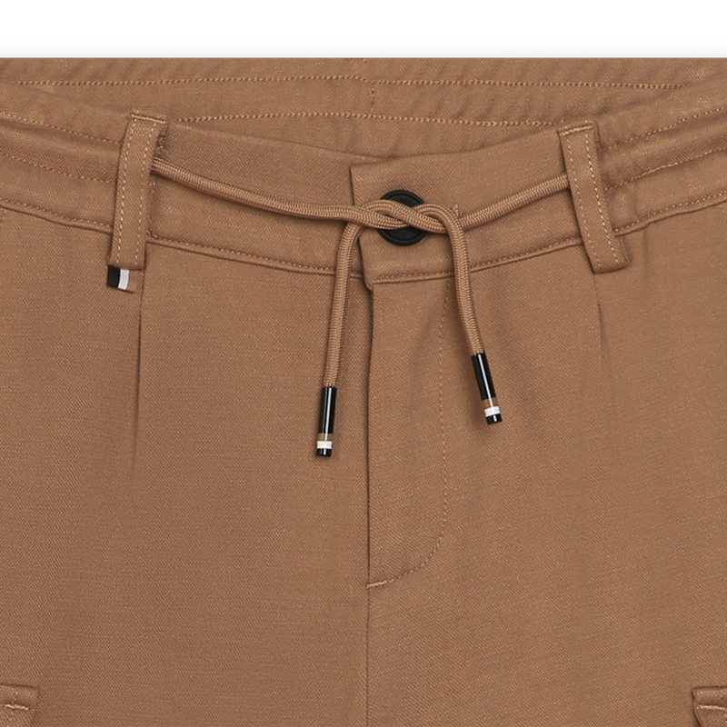 Short à poches BOSS 
                    GARCON