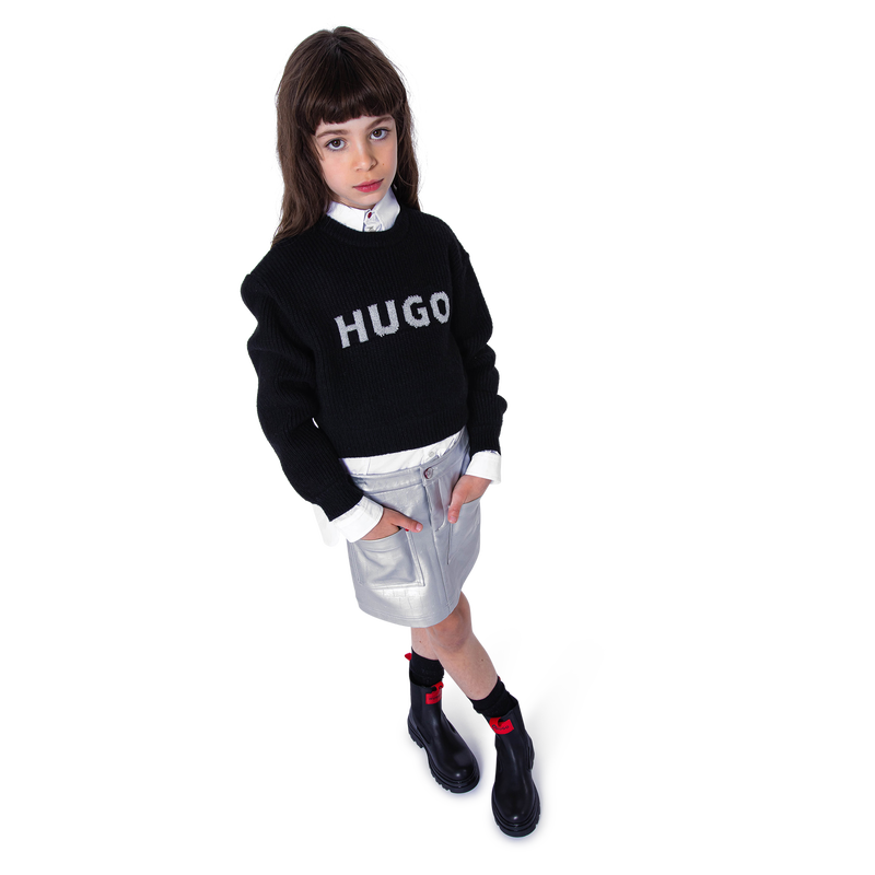 Pull court Hugo 
                    FILLE
