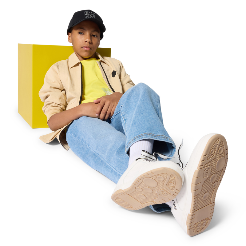 TEE-SHIRT MANCHES COURTES DKNY 
                        UNISEXE