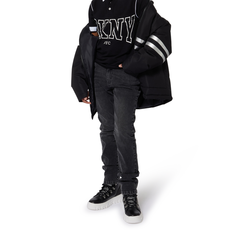 Jean 5 poches DKNY 
                        UNISEXE