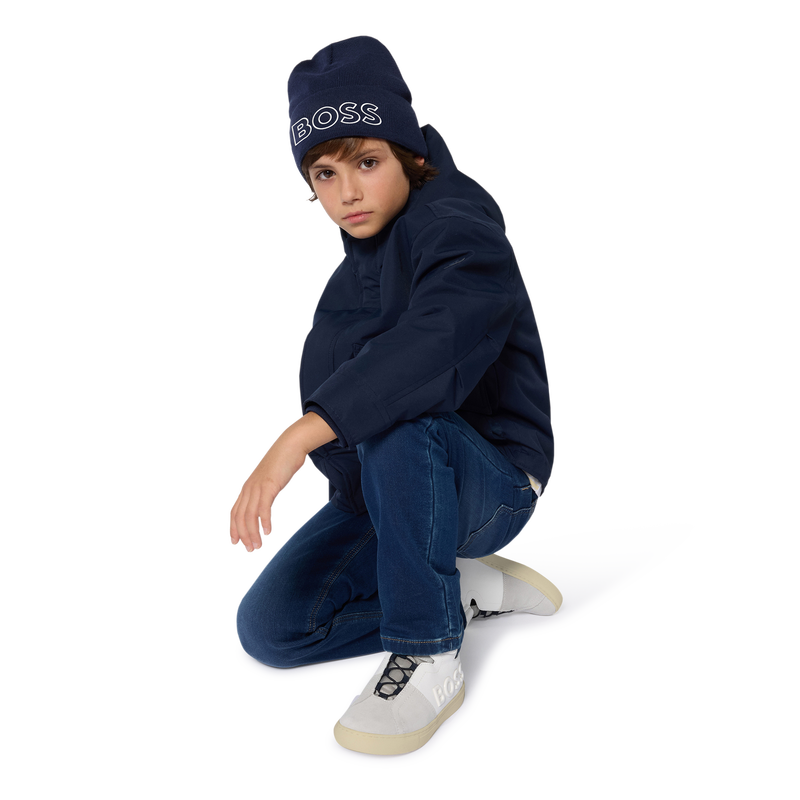 Bonnet tricot avec sigle BOSS 
                        GARCON