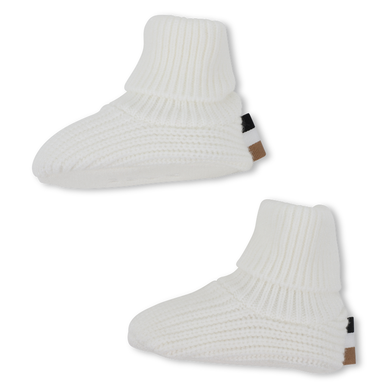 Ensemble bonnet et chaussons BOSS 
                    UNISEXE