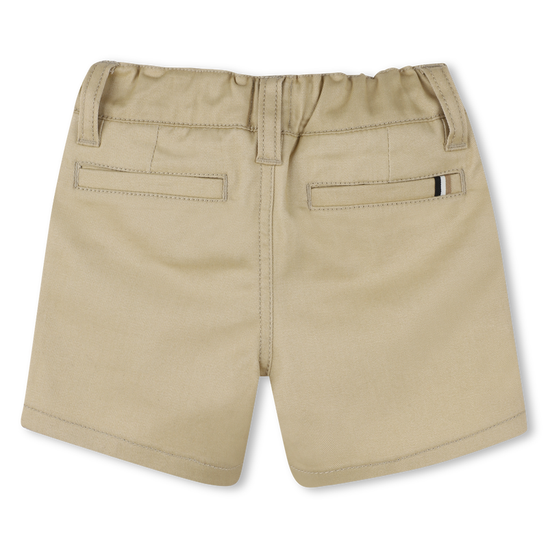 Short uni BOSS 
                    GARCON