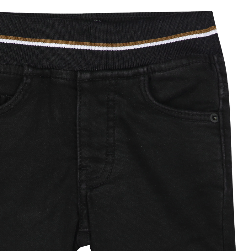 SHORT DENIM BOSS 
                        GARCON