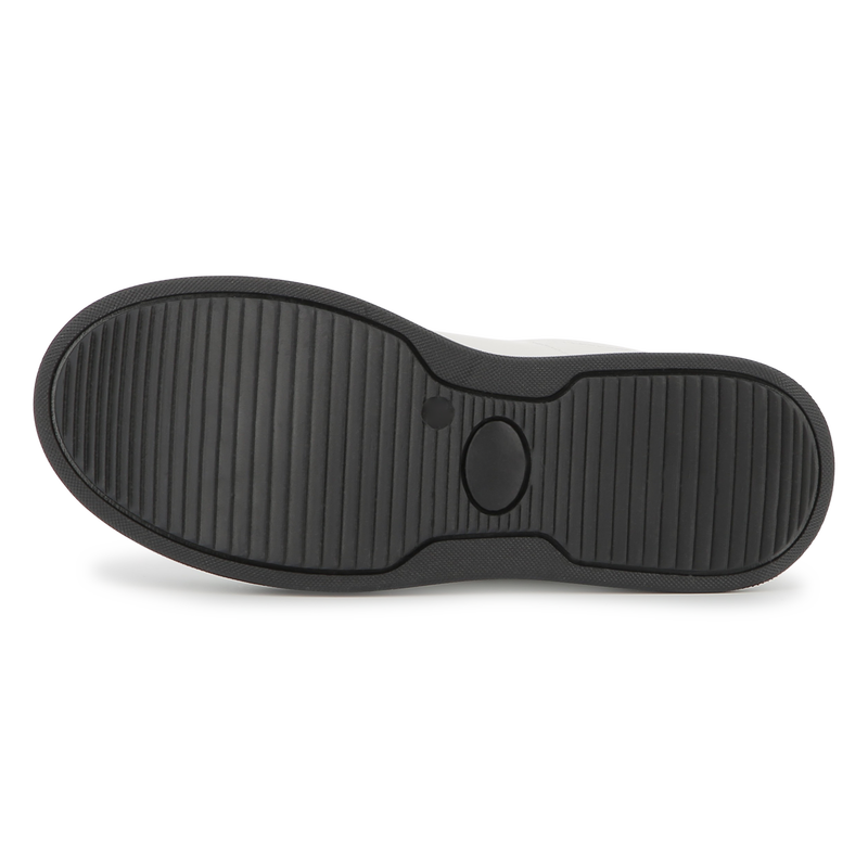 Baskets lac&eacute;es en cuir de vachette DKNY 
                        UNISEXE