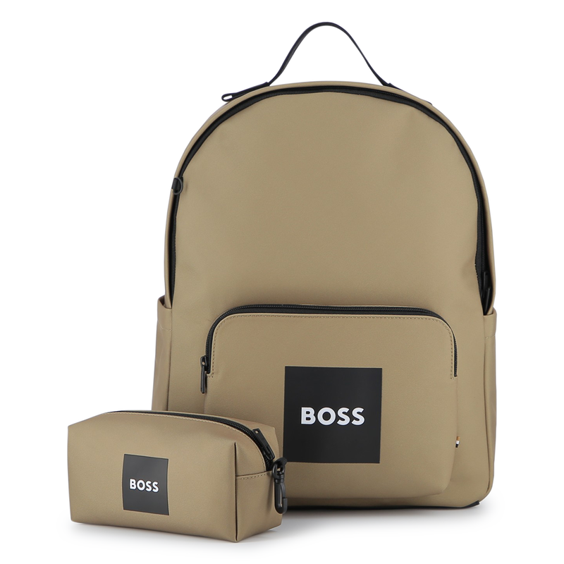 SAC A DOS + TROUSSE BOSS 
                        GARCON