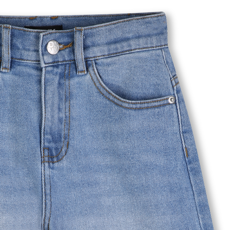 BERMUDA EN JEAN DKNY 
                        UNISEXE