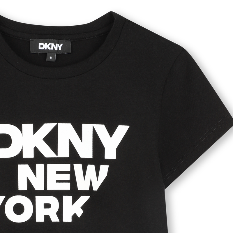 T-shirt &agrave; manches courtes DKNY 
                        FILLE