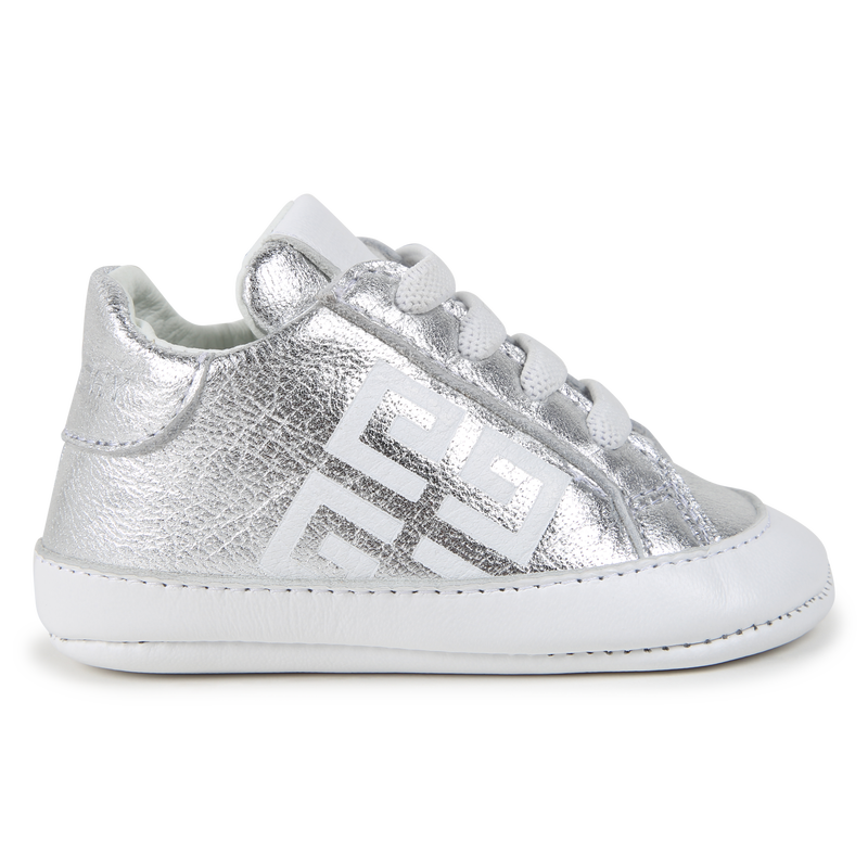 Chaussons à lacets GIVENCHY 
                    UNISEXE