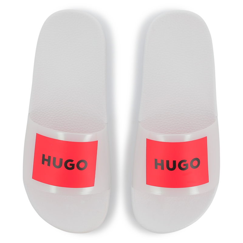 Claquettes avec badges Hugo 
                        FILLE