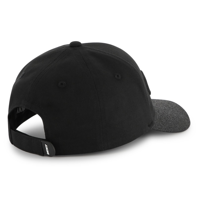 Casquette pailletée DKNY 
                    FILLE