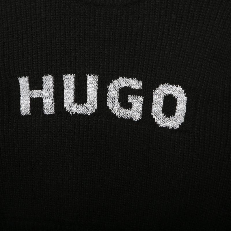 Pull court Hugo 
                    FILLE