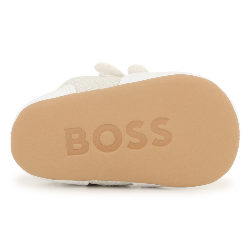 CHAUSSONS EN CUIR DE MOUTON BOSS 
                        GARCON