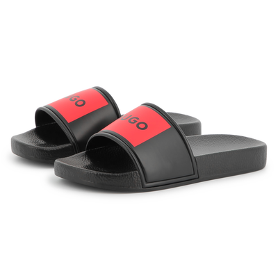 Claquettes &agrave; badges Hugo GARCON