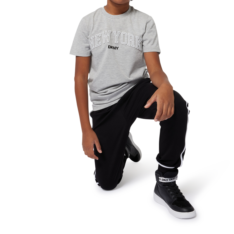 T-shirt &agrave; manches courtes DKNY 
                        GARCON