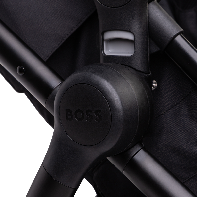 Poussette compacte 2 en 1 BOSS 
                    UNISEXE