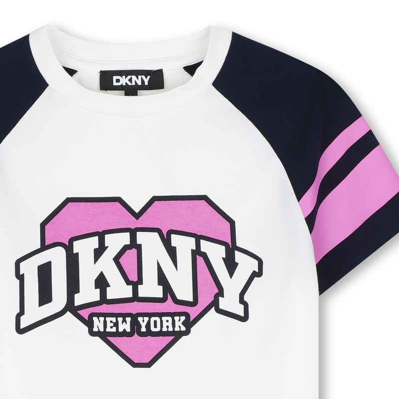 Tee-shirt manches courtes DKNY 
                        FILLE