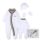 Ensemble pyjama + body + bonnet + mouffles BOSS 
                    GARCON