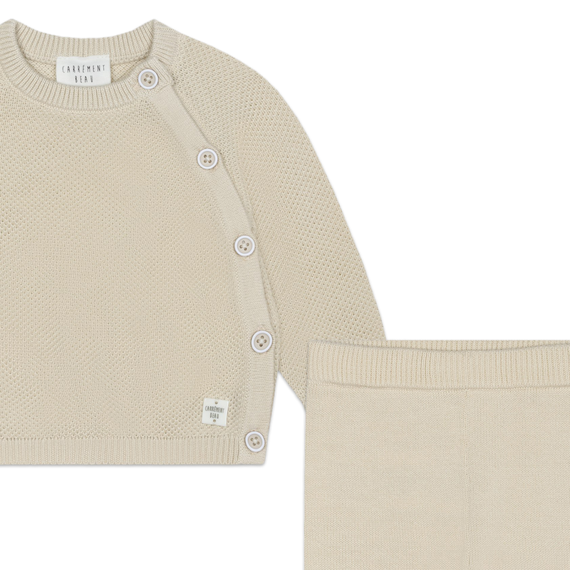 Brassière et pantalon tricot