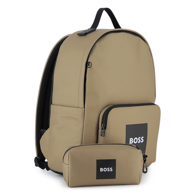 SAC A DOS + TROUSSE BOSS 
                        GARCON