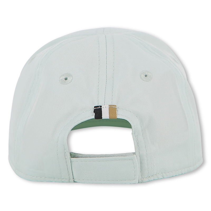 CASQUETTE AVEC FERMETURE AUTO AGRIPPANTE BOSS 
                        GARCON